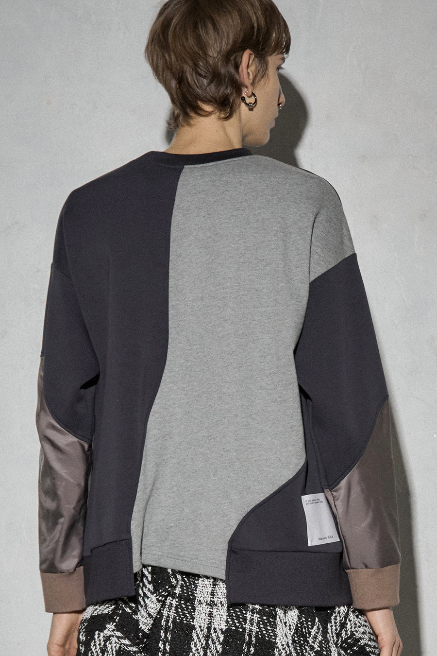 【Maison ULA】HYBRID MATERIAL PULLOVER — aulaaila
