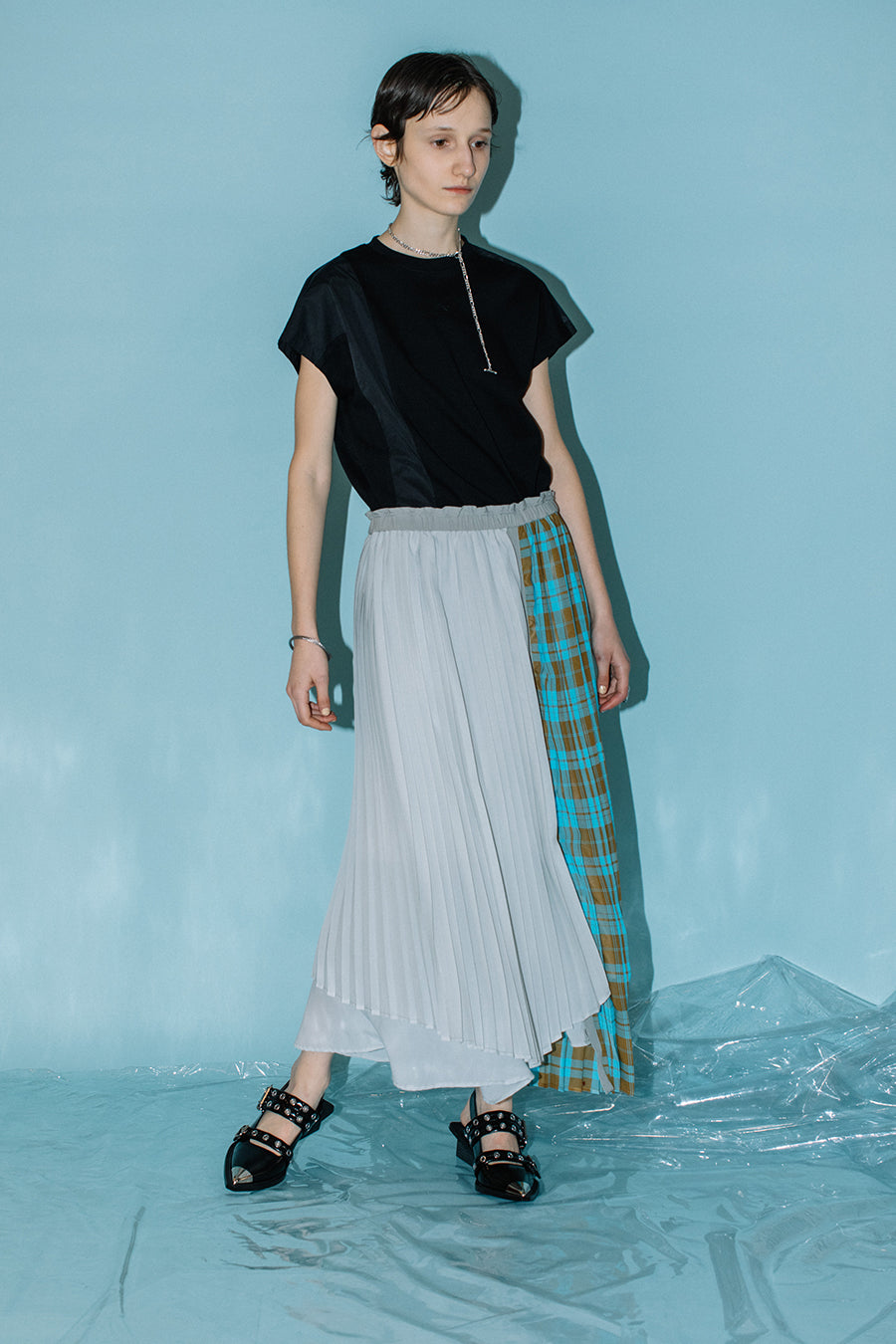 ASYMMETRY PLEATS SKIRT — aulaaila